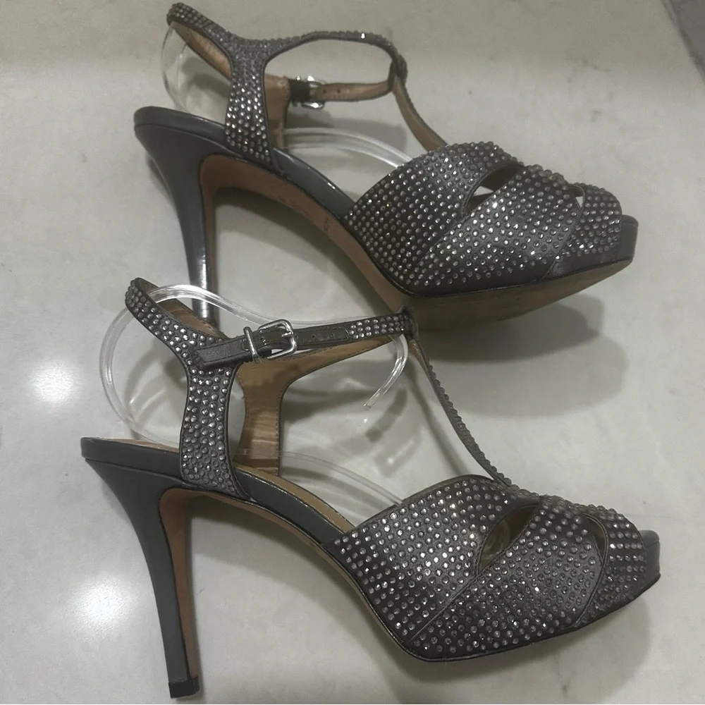 Antonio Melani Gray Rhinestone Heels Womens Size 8 Peep Toe 4” Heel - Picture 5 of 11